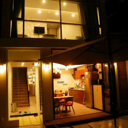 Feliz Casa Hotel Seoul Bagian luar foto