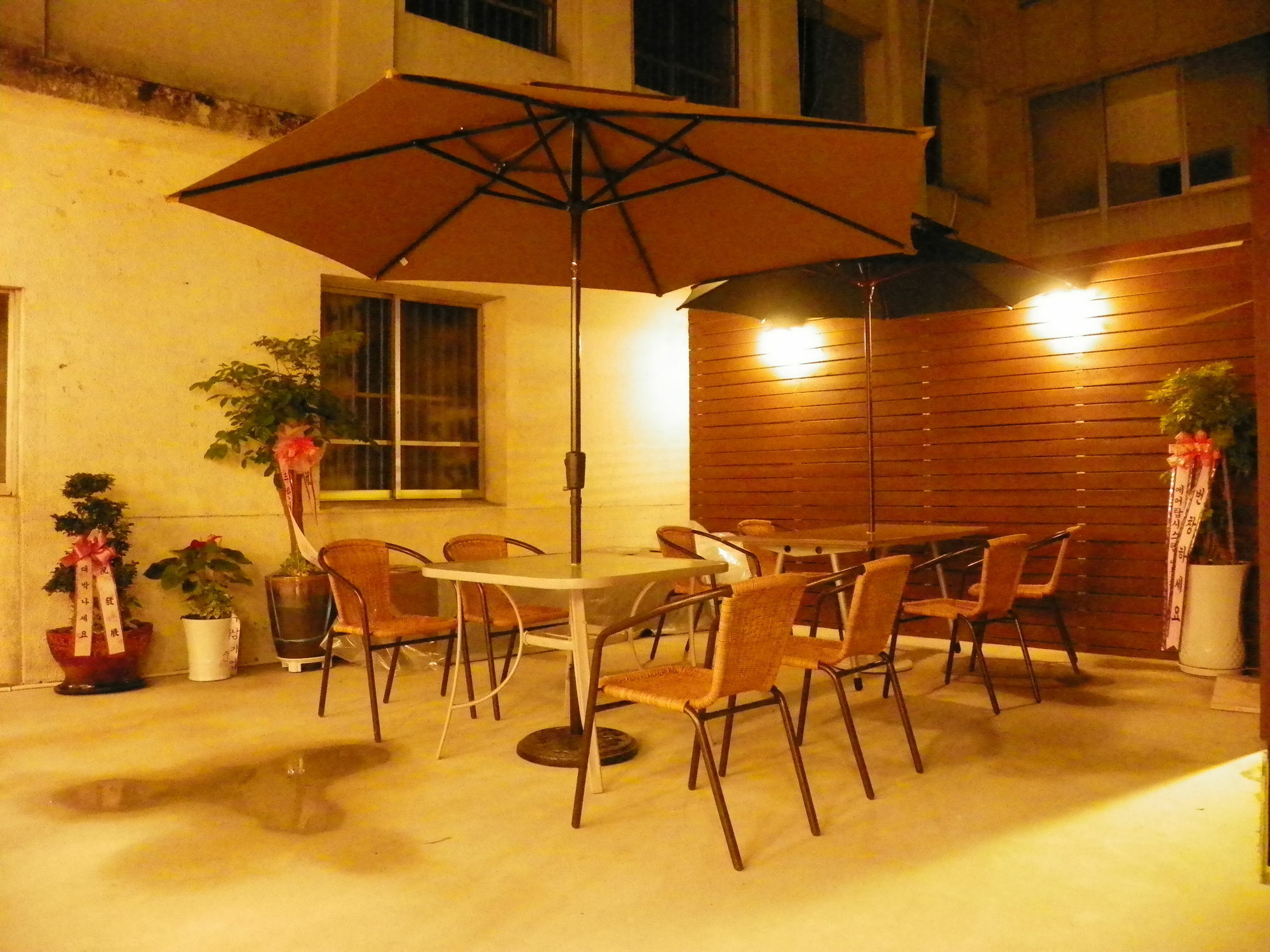 Feliz Casa Hotel Seoul Bagian luar foto