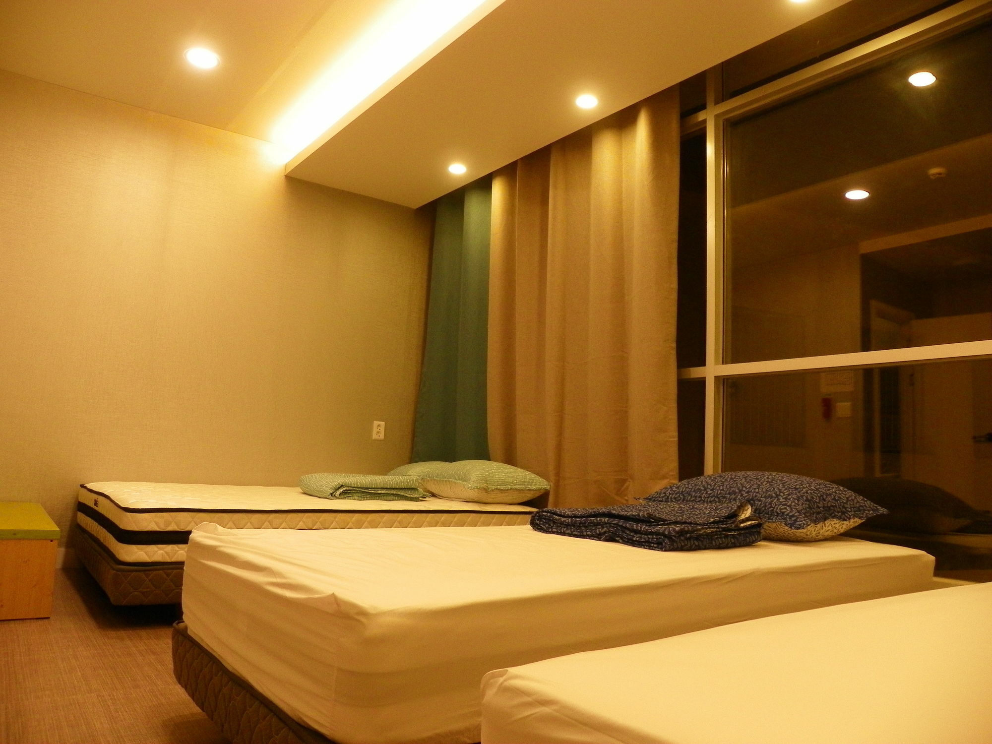 Feliz Casa Hotel Seoul Bagian luar foto